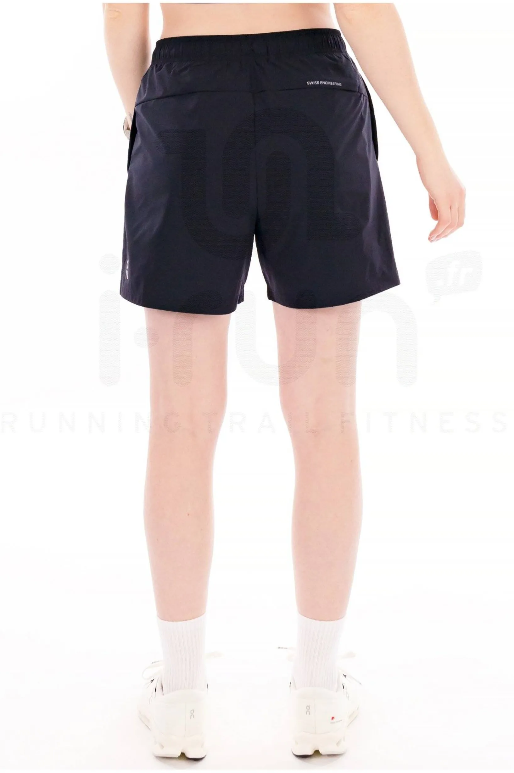 Femme On-Running Shorts / Cuissards / Jupes^Core femme