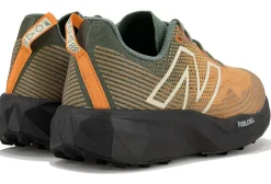 Homme New Balance Trail^FuelCell Venym
