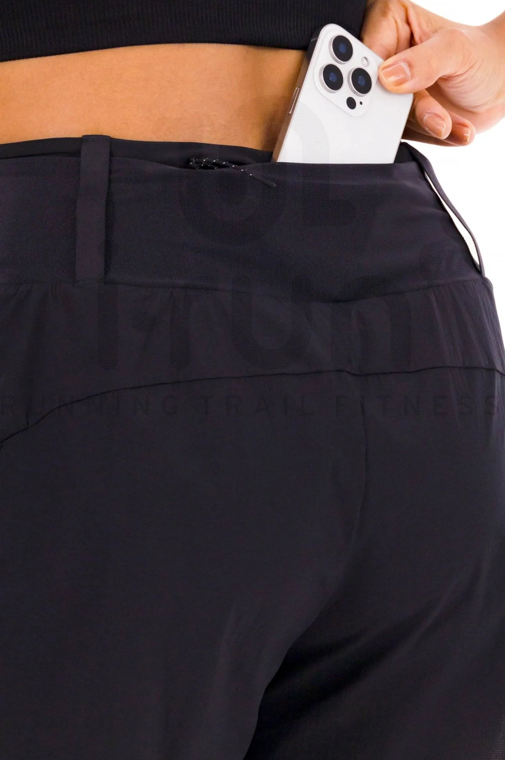 Femme On-Running Shorts / Cuissards / Jupes^Ultra femme