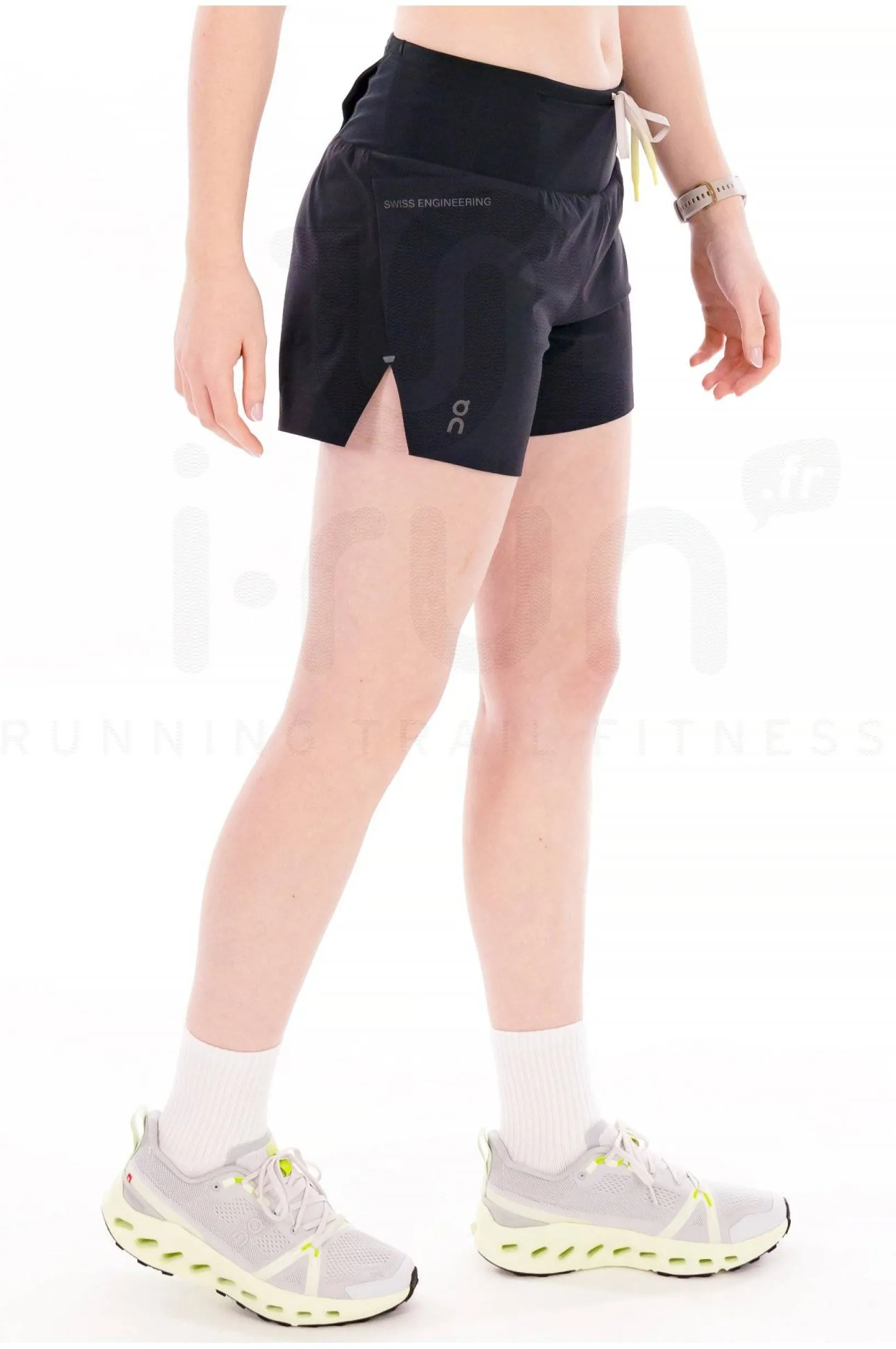 Femme On-Running Shorts / Cuissards / Jupes^Ultra femme