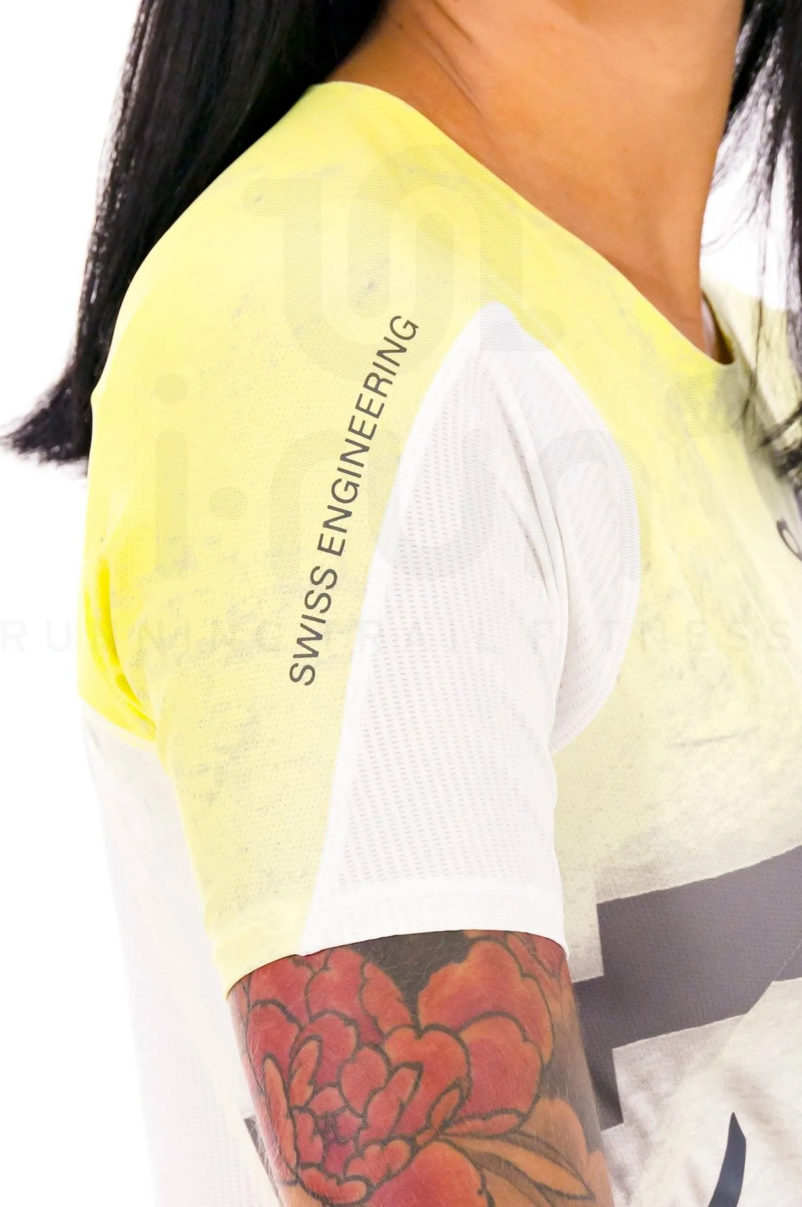 Femme On-Running Manches Courtes^Ultra-T femme