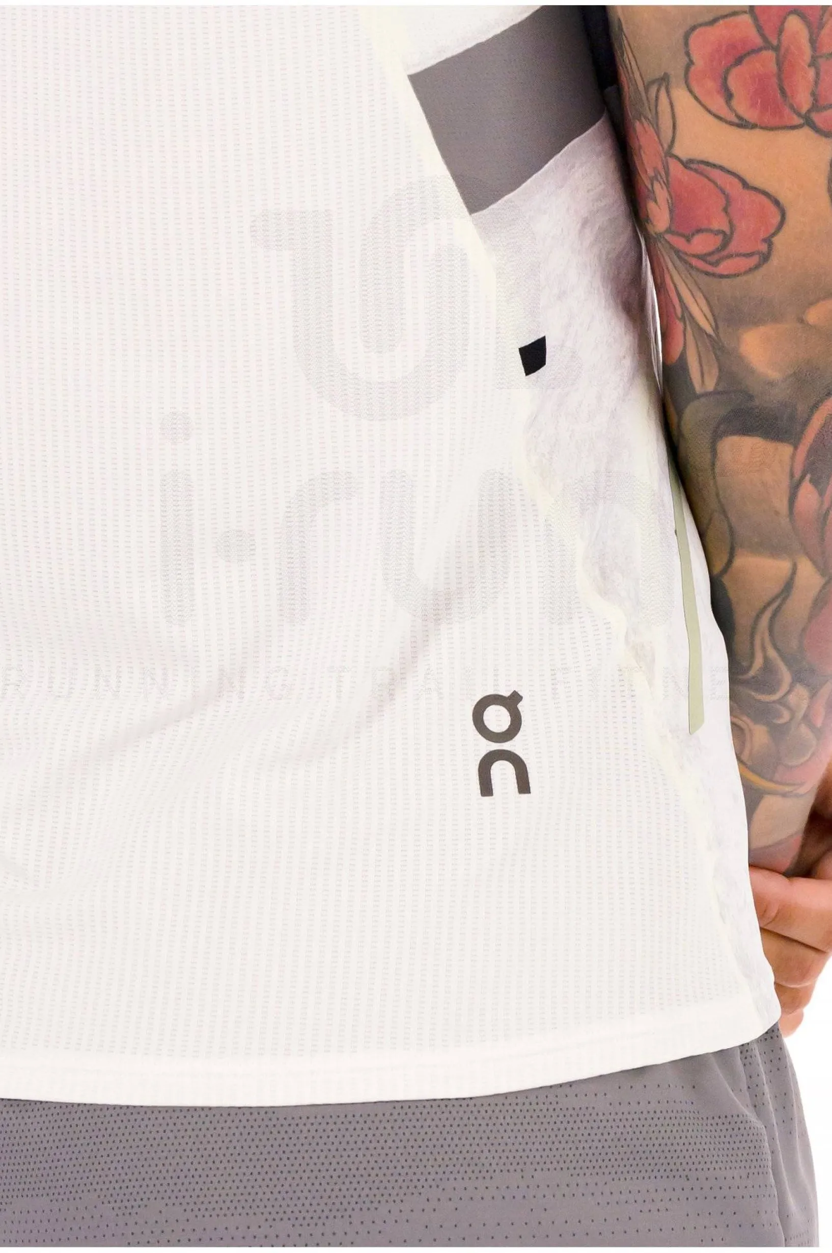 Femme On-Running Manches Courtes^Ultra-T femme